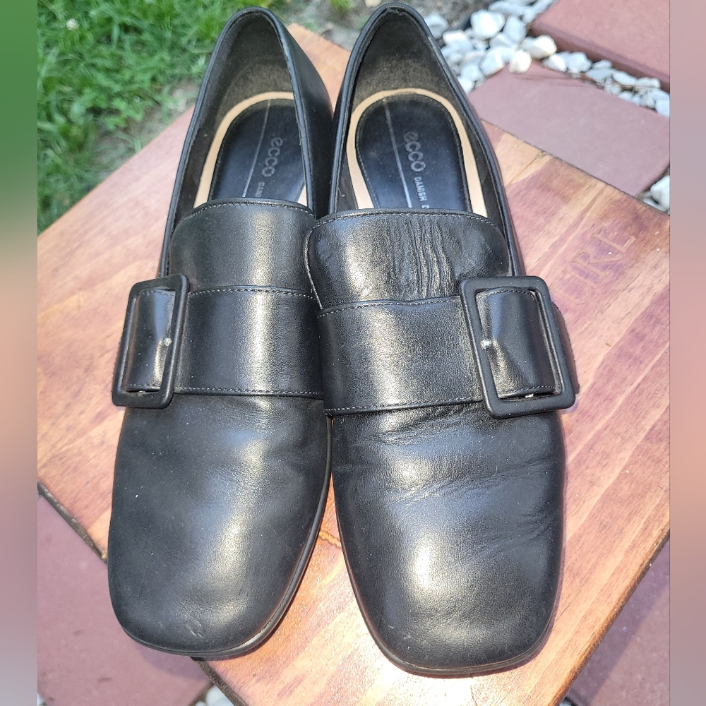 Ecco  Black Size 39 Leather Women's Slip-On Loafers. Like New